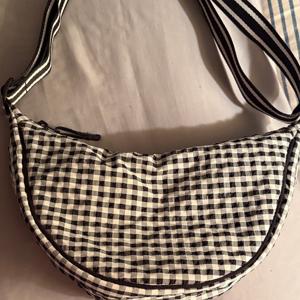 NWOT - Uniqlo Black & White Gingham Crescent Shoulder Bag